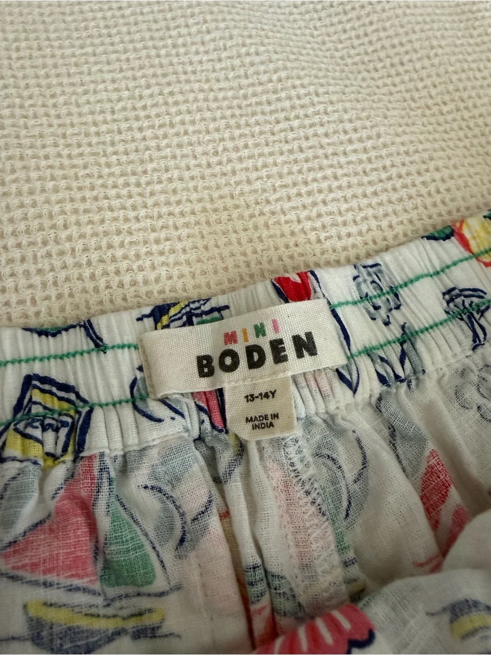 Mini Boden Cotton Linen Beach Print White Cotton Shorts